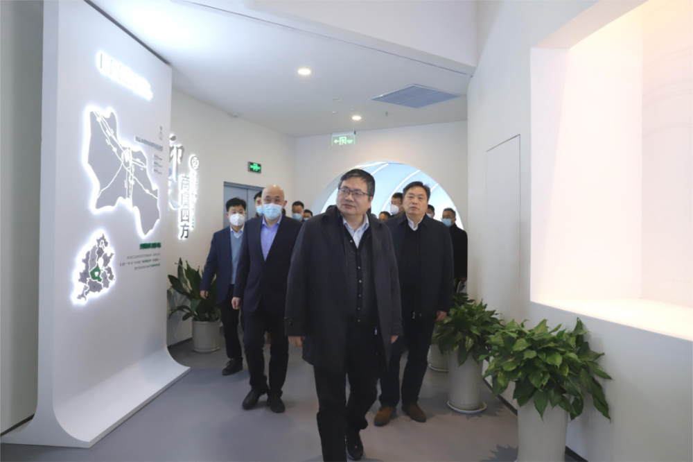 農(nóng)業(yè)農(nóng)村部科技發(fā)展中心主任楊禮勝一行蒞臨金豆子集團(tuán)調(diào)研指導(dǎo)